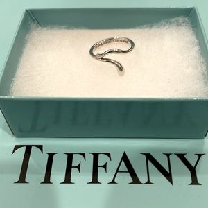 Tiffany & Co. Elsa Peretti Teardrop Snake Ring